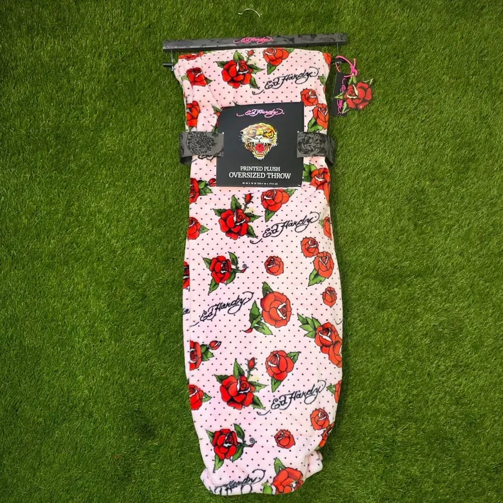 Ed Hardy AOP Red Roses Printed Plush Throw Blanket Size 60x70 Pink Embossed New